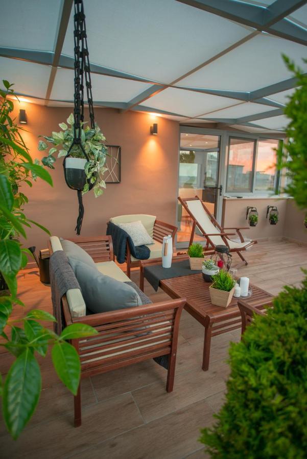Athenian Living Suites Bagian luar foto