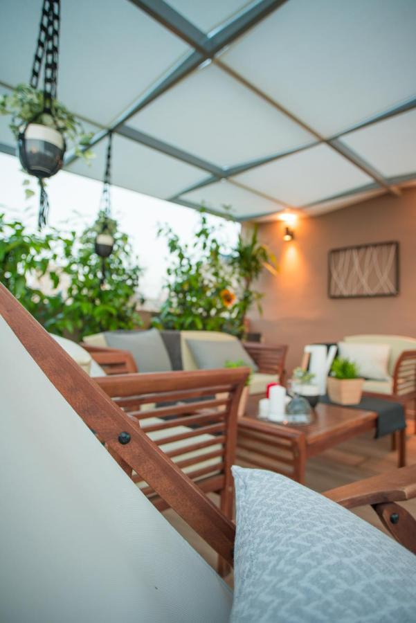Athenian Living Suites Bagian luar foto