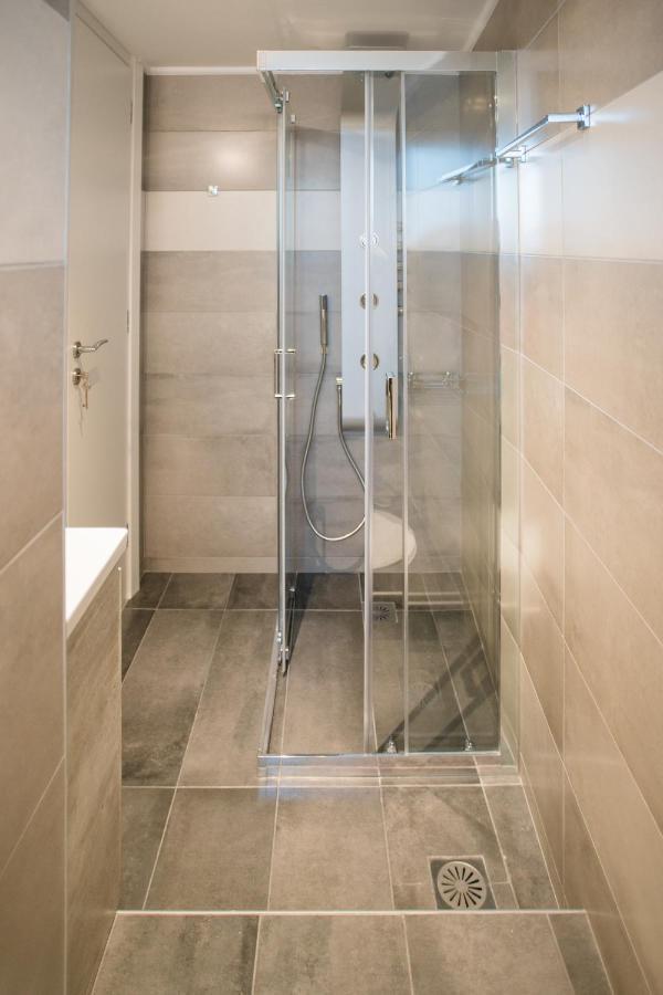 Athenian Living Suites Bagian luar foto