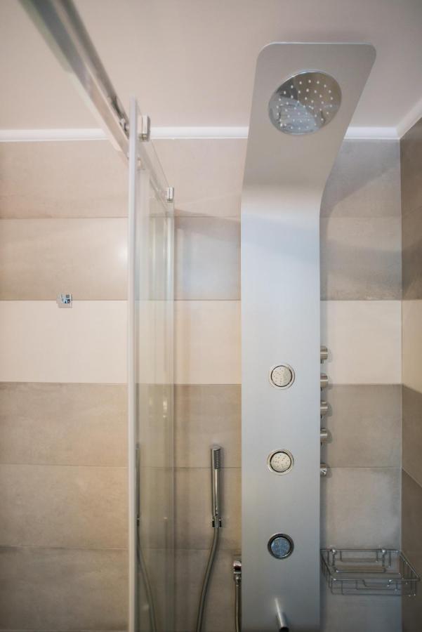 Athenian Living Suites Bagian luar foto