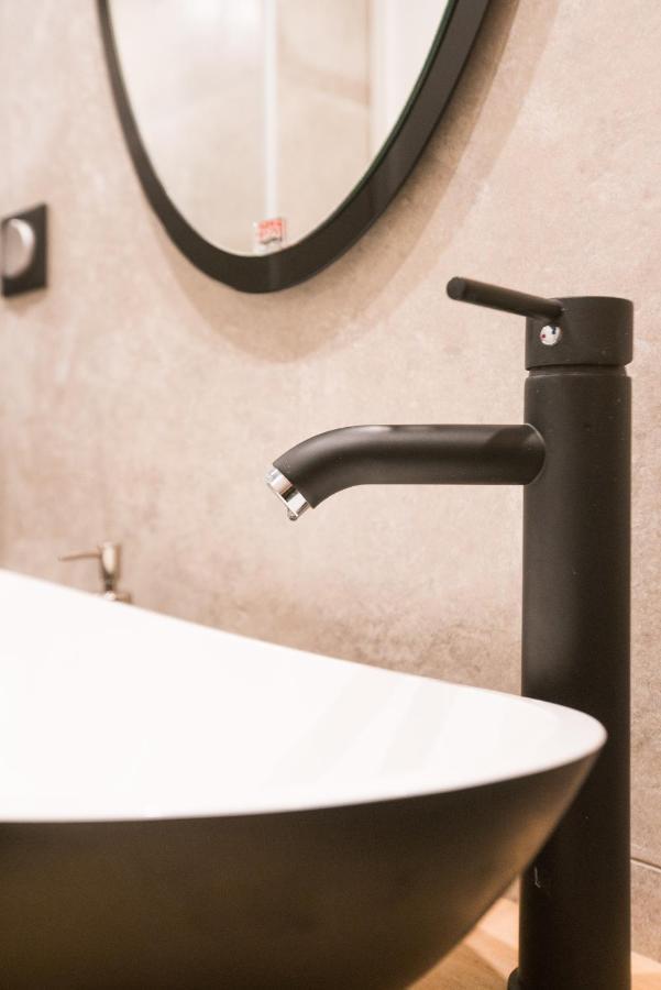 Athenian Living Suites Bagian luar foto