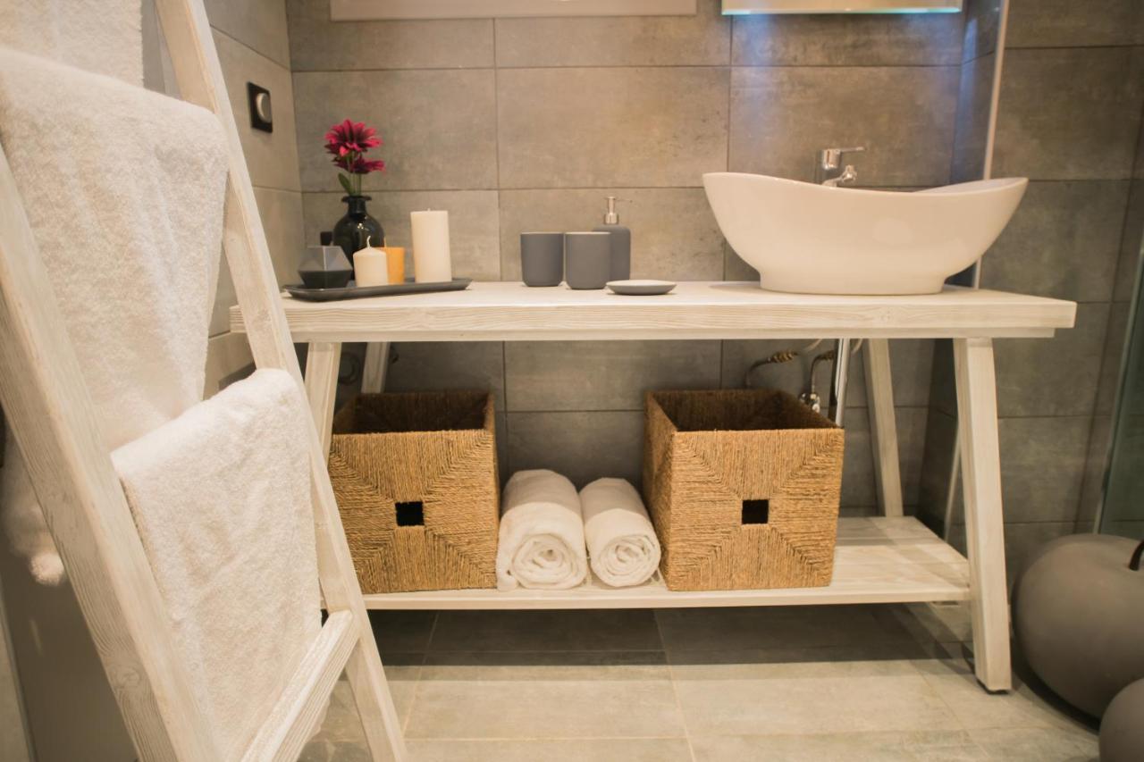 Athenian Living Suites Bagian luar foto