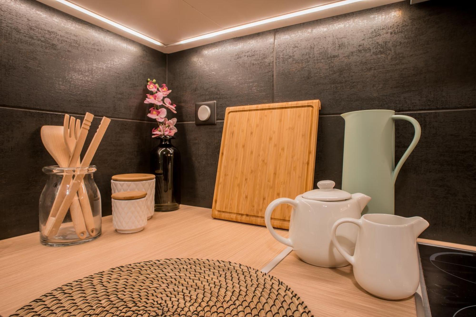 Athenian Living Suites Bagian luar foto