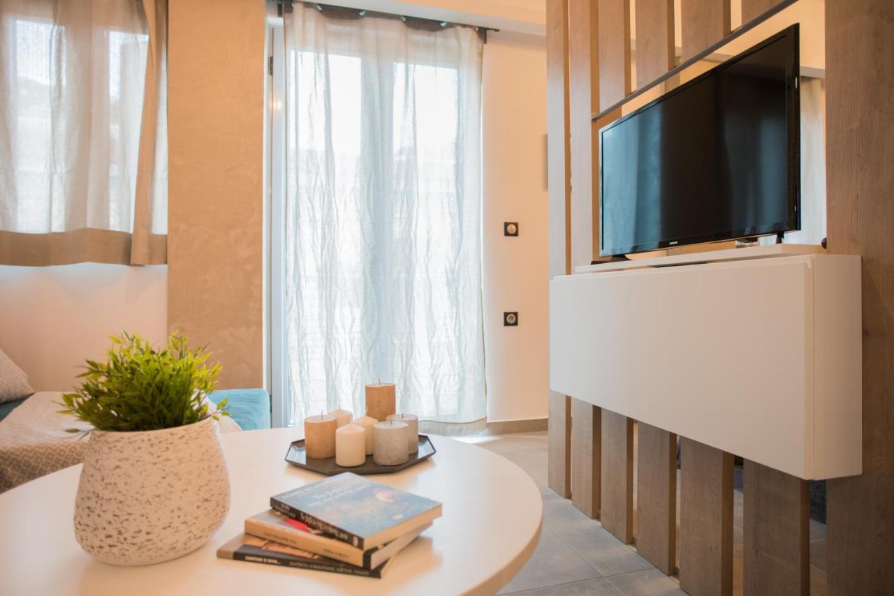 Athenian Living Suites Bagian luar foto