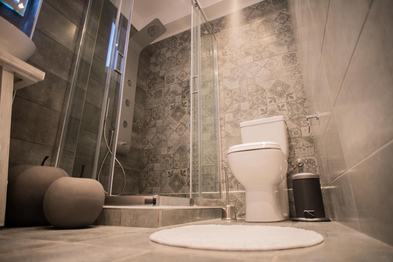Athenian Living Suites Bagian luar foto