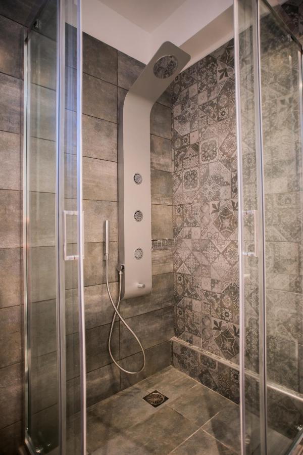 Athenian Living Suites Bagian luar foto
